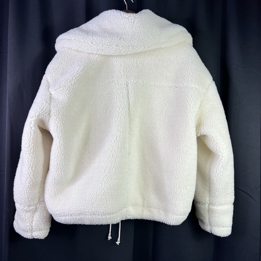 Women's Cozy Teddy Fleece Full Zip Jacket Universal Thread Size Medium NWT - Picture 3 of 8